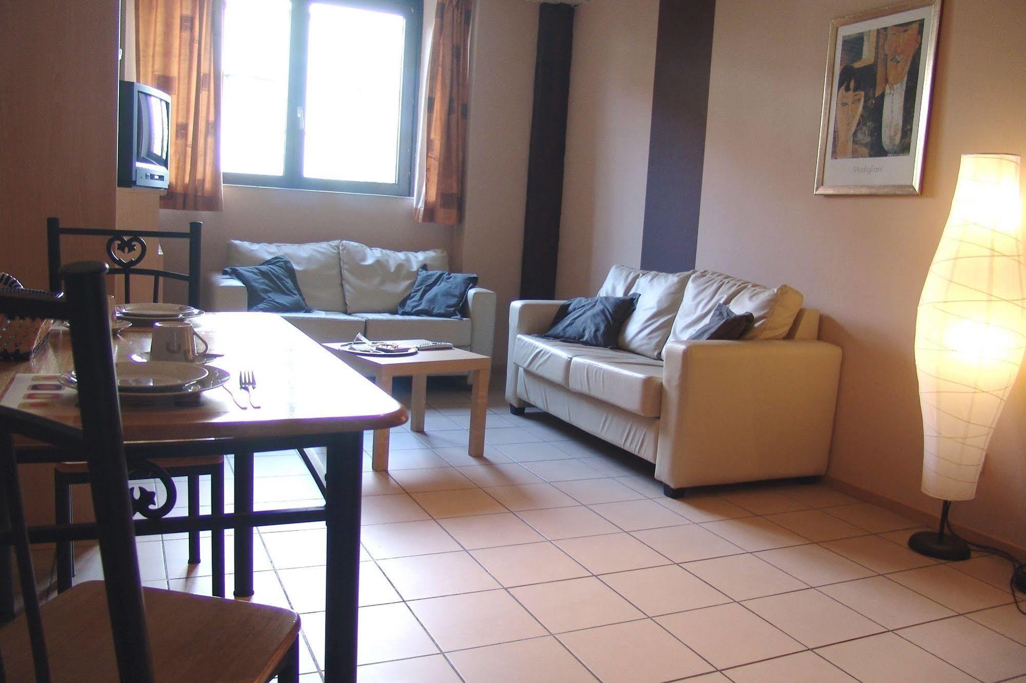 Condo Gardens Anversa Esterno foto